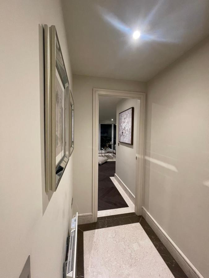 Sophisticated 1Br, 1 Ba Chigwell Designer Flat Chcl F2 Apartment Luaran gambar