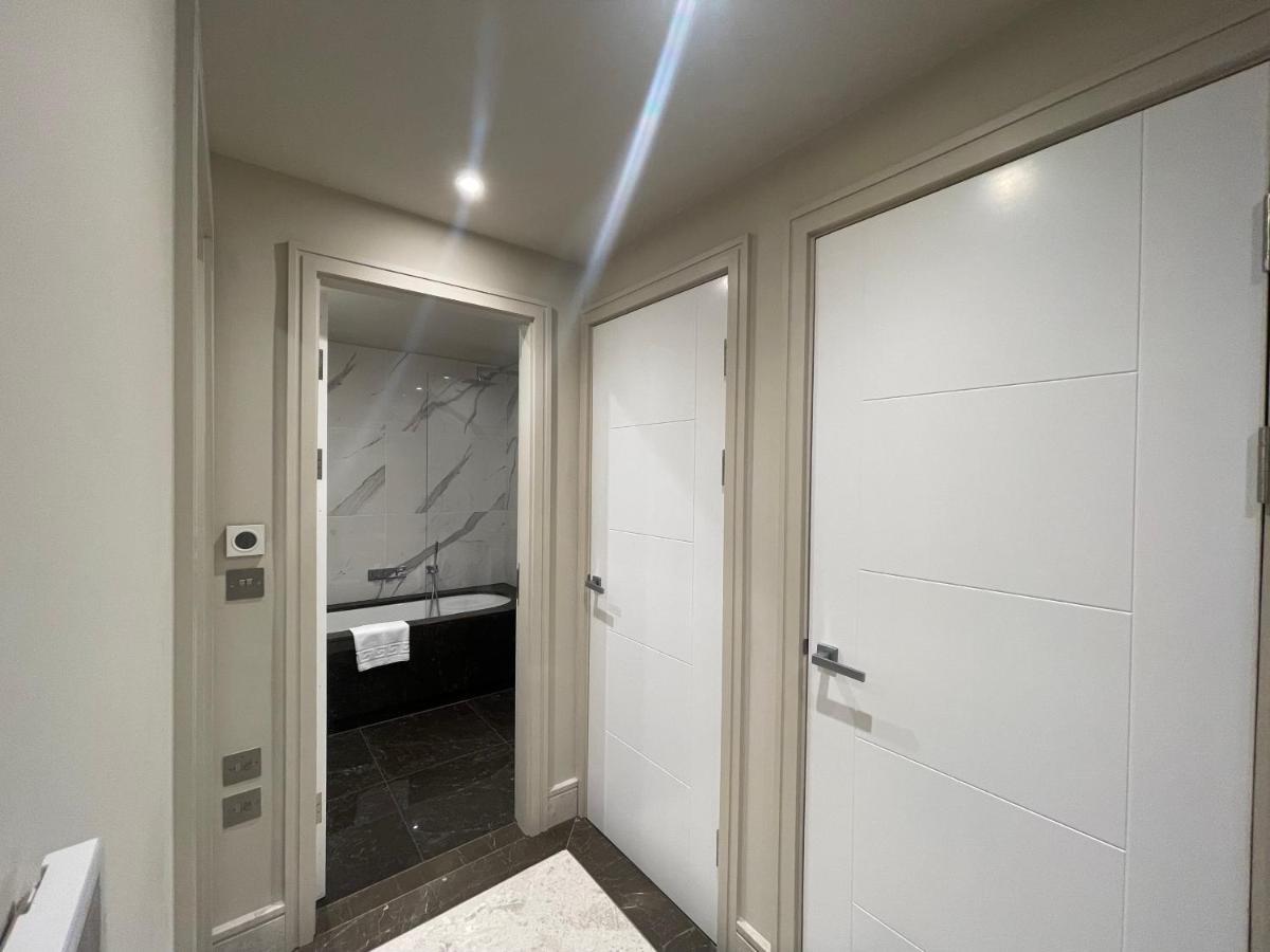 Sophisticated 1Br, 1 Ba Chigwell Designer Flat Chcl F2 Apartment Luaran gambar