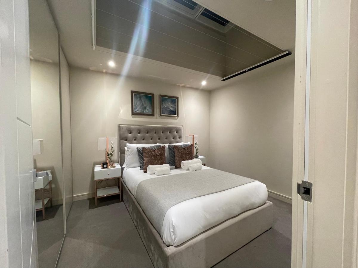 Sophisticated 1Br, 1 Ba Chigwell Designer Flat Chcl F2 Apartment Luaran gambar