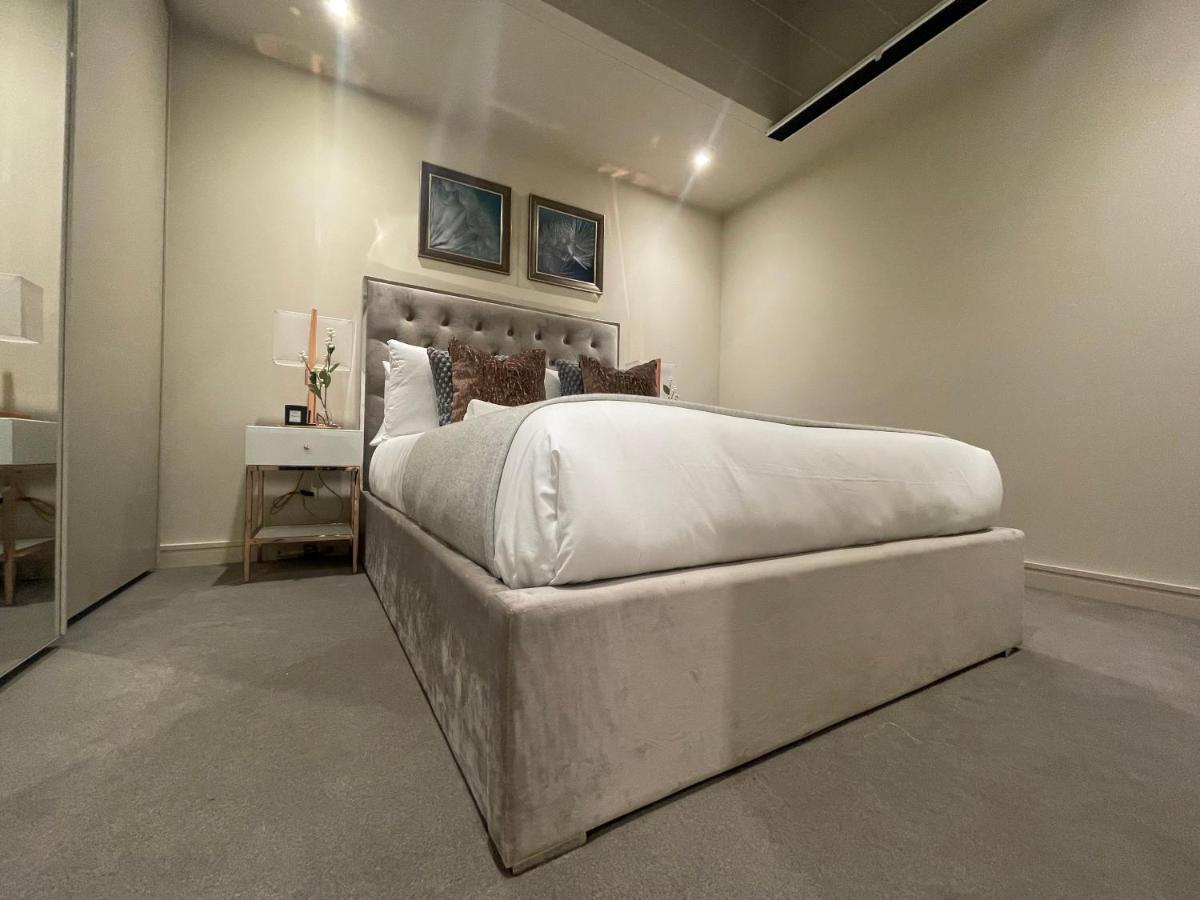 Sophisticated 1Br, 1 Ba Chigwell Designer Flat Chcl F2 Apartment Luaran gambar